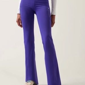 NWT Athleta Women’s Rainier Bootcut Pant Color Noble Blue Size X-Large